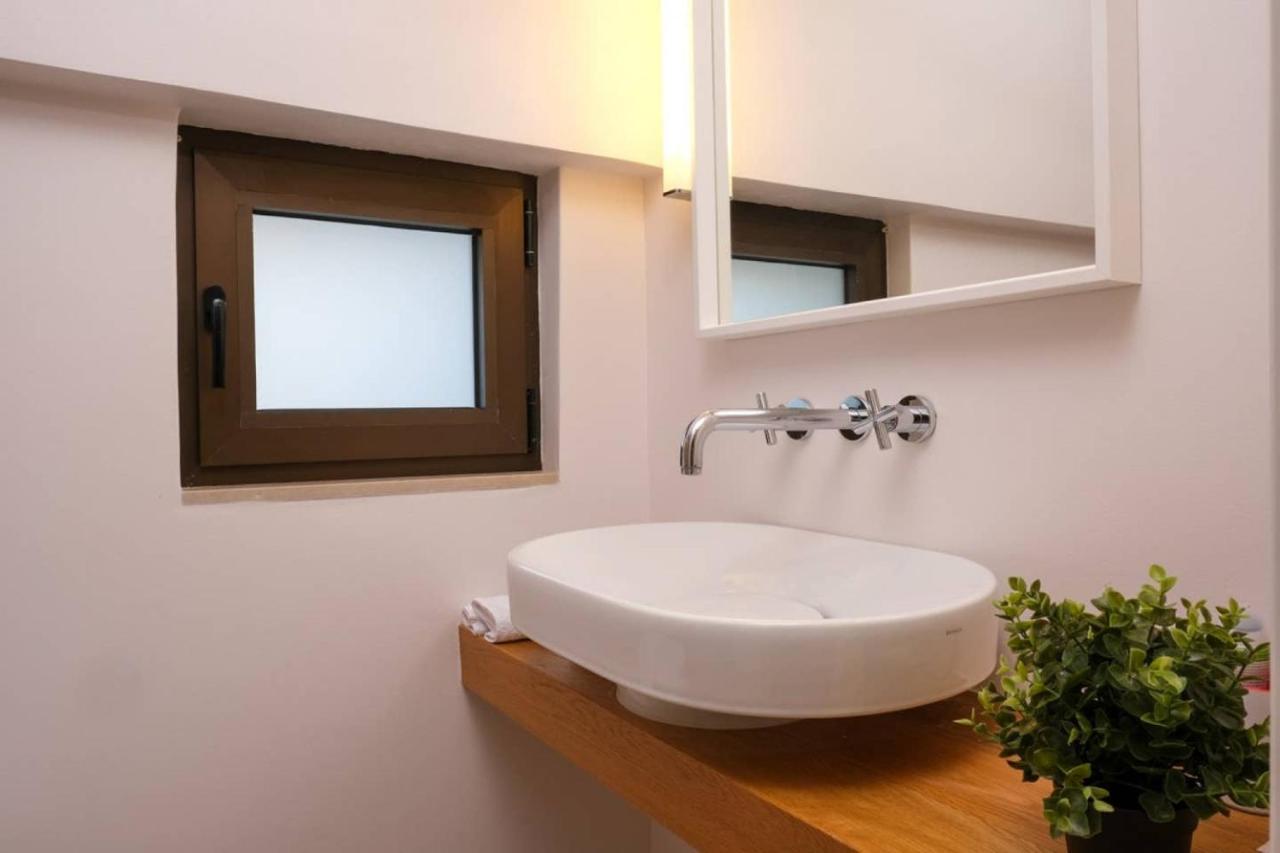 Urban Luxury Homm Apt. In Deinokratous Str. Appartamento Atene Esterno foto