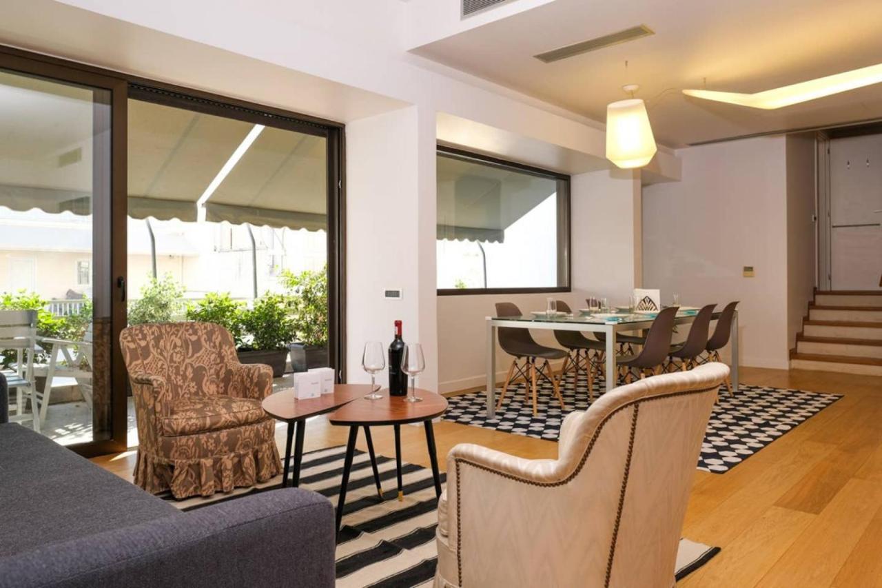 Urban Luxury Homm Apt. In Deinokratous Str. Appartamento Atene Esterno foto